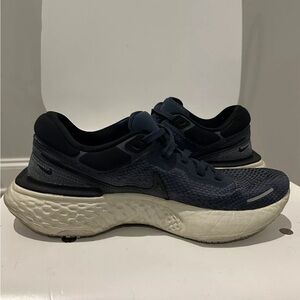 Nike ZoomX Invincible Run Sz M10